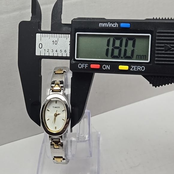 Womens Timex N5 Two-Tone Watch Mother Of Pearl Dial New Battery - Picture 4 of 11